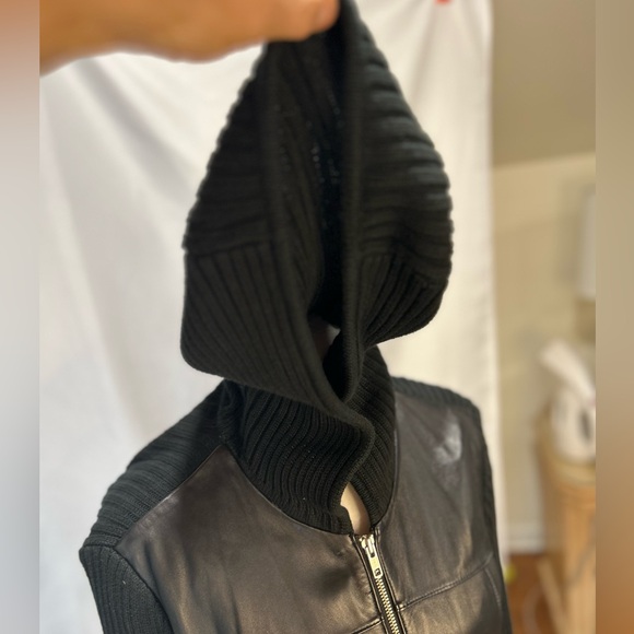 Beautiful gently used INC black leather sweater with a hood and zipper size L - Picture 4 of 13